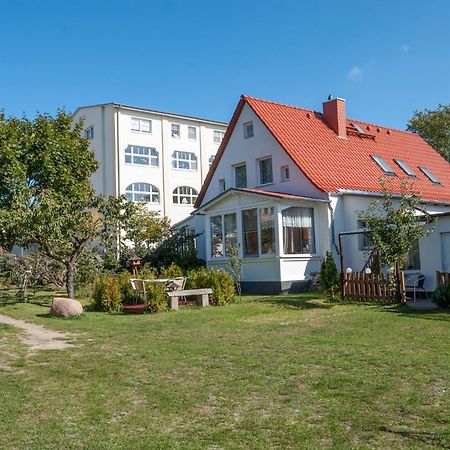 Schoener Gartenbungalow Sellin  Buitenkant foto