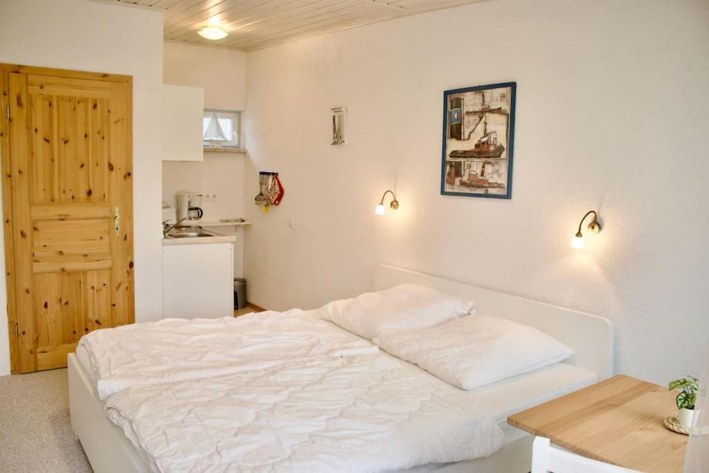 Schoener Gartenbungalow Sellin  Buitenkant foto